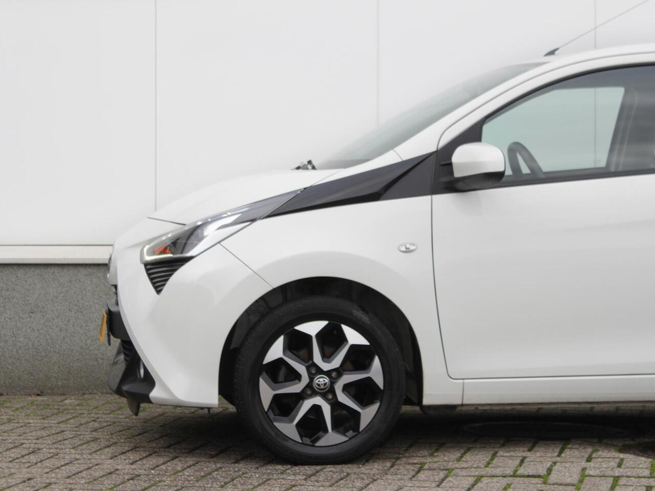 Toyota AYGO 1.0 VVT-i x-joy | Carplay / Android Auto | Airco | Camera | Lm-Velgen