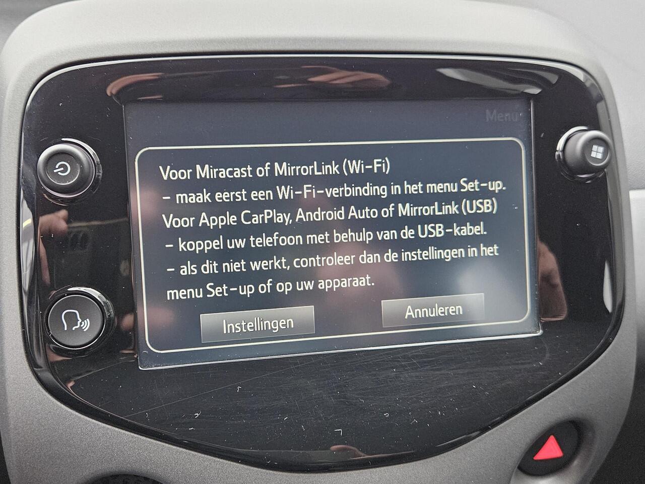 Toyota AYGO 1.0 VVT-i x-play Carplay Android Camera LM15