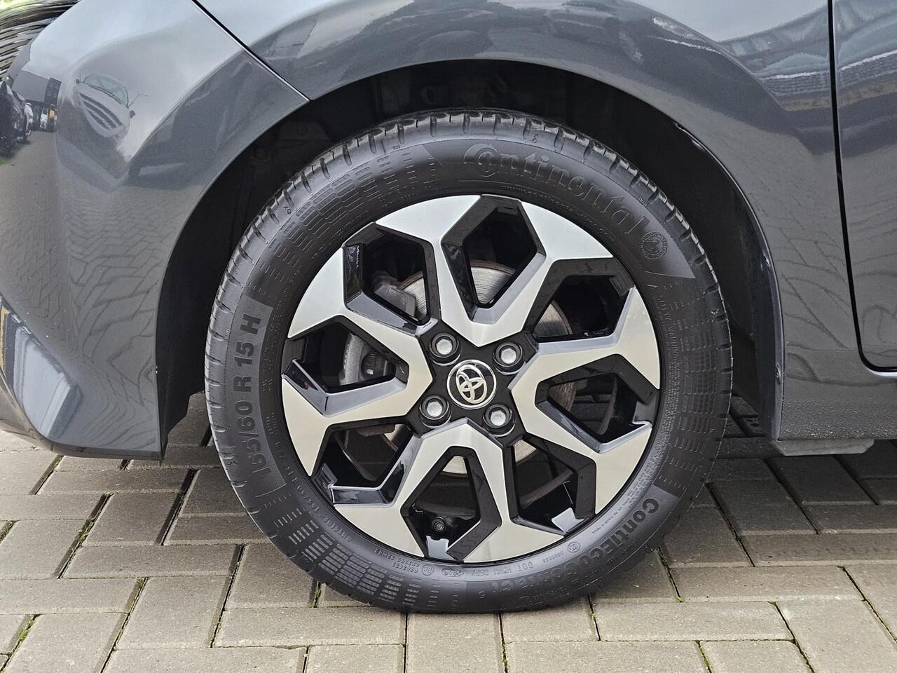 Toyota AYGO 1.0 VVT-i x-play Carplay Android Camera LM15