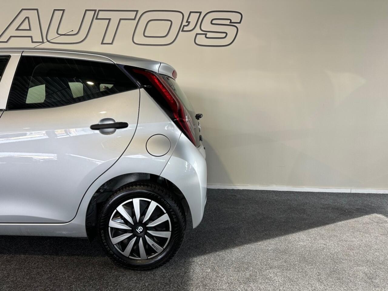 Toyota AYGO 1.0 VVT-I X-FUN l AIRCO l ELEK RAMEN l LED l BLUETOOTH l NAP l