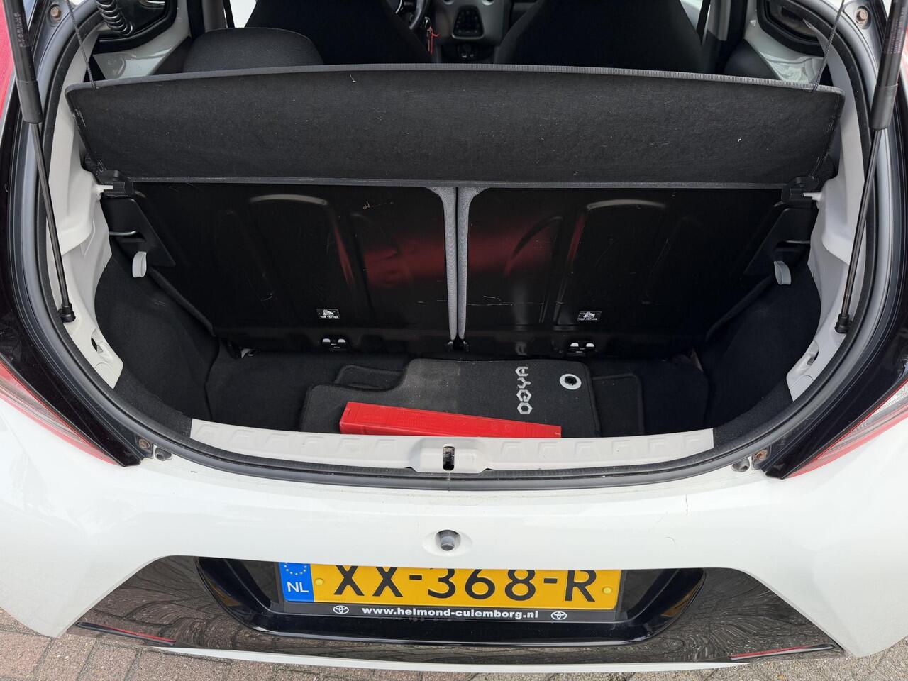 Toyota AYGO 1.0 VVT-i x-joy Automaat | Navigatie Apple Carplay/Android auto | Climate control | Nederlandse Auto | Camera |