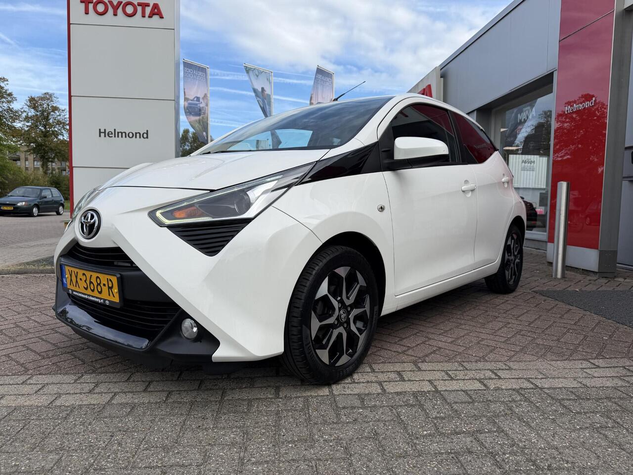 Toyota AYGO 1.0 VVT-i x-joy Automaat | Navigatie Apple Carplay/Android auto | Climate control | Nederlandse Auto | Camera |