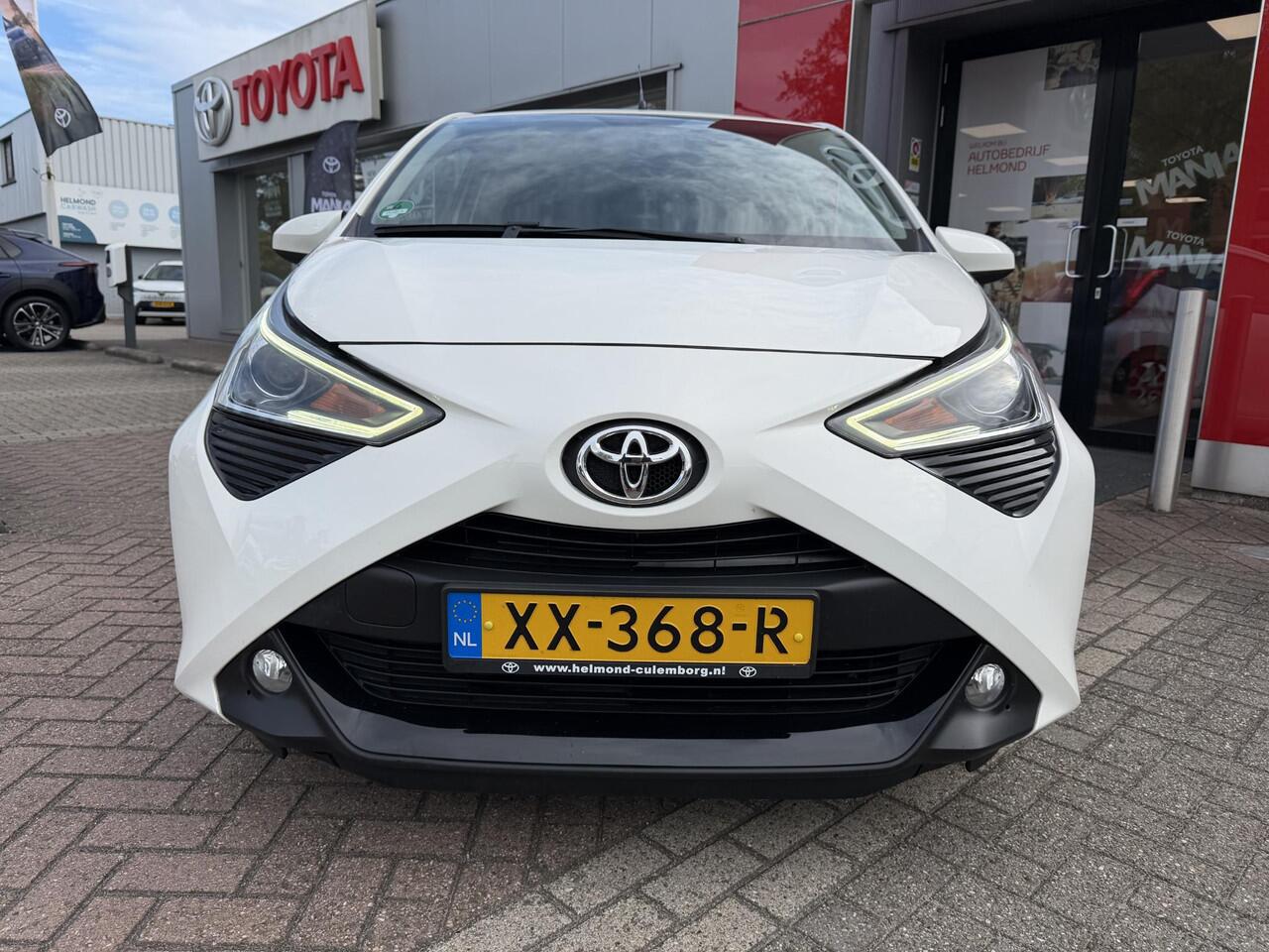 Toyota AYGO 1.0 VVT-i x-joy Automaat | Navigatie Apple Carplay/Android auto | Climate control | Nederlandse Auto | Camera |