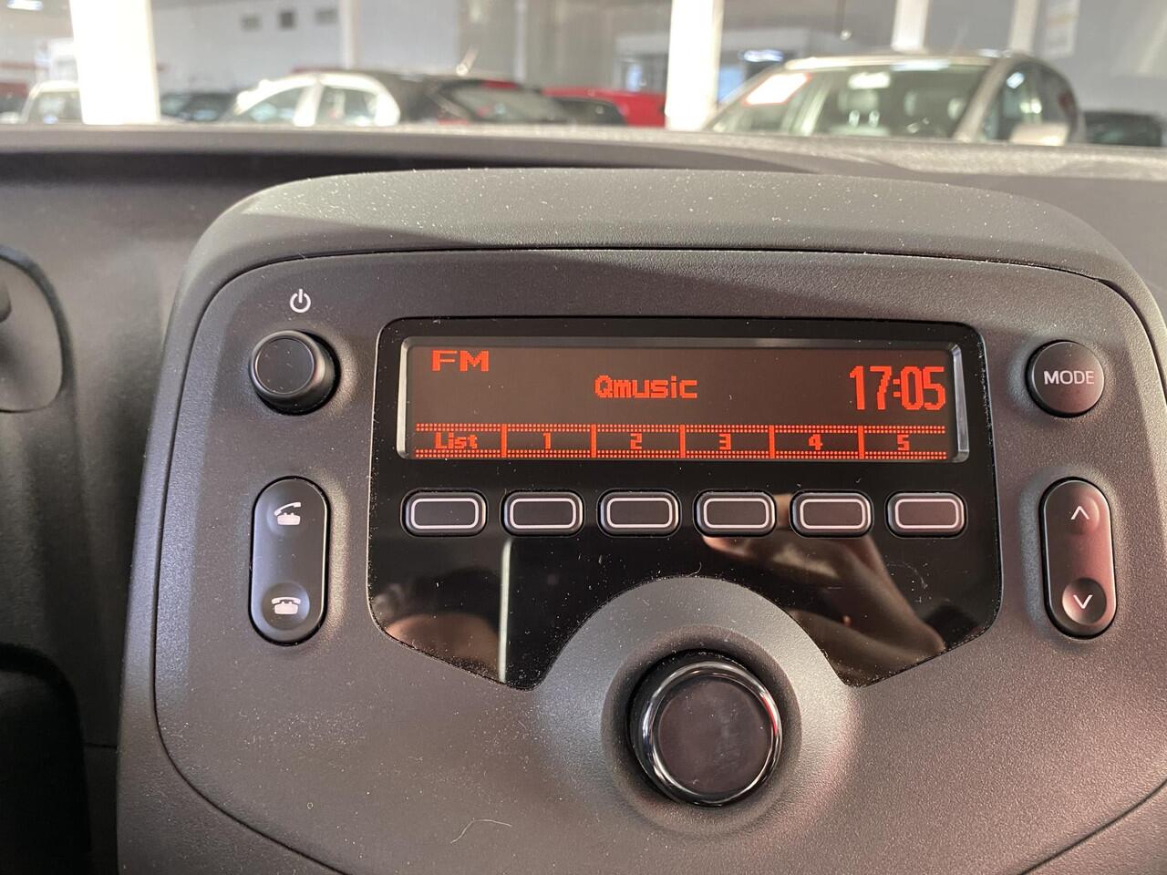 Toyota AYGO 1.0 VVT-i x-fun met Airco, Bluetooth 5 deuren en zeer weinig km