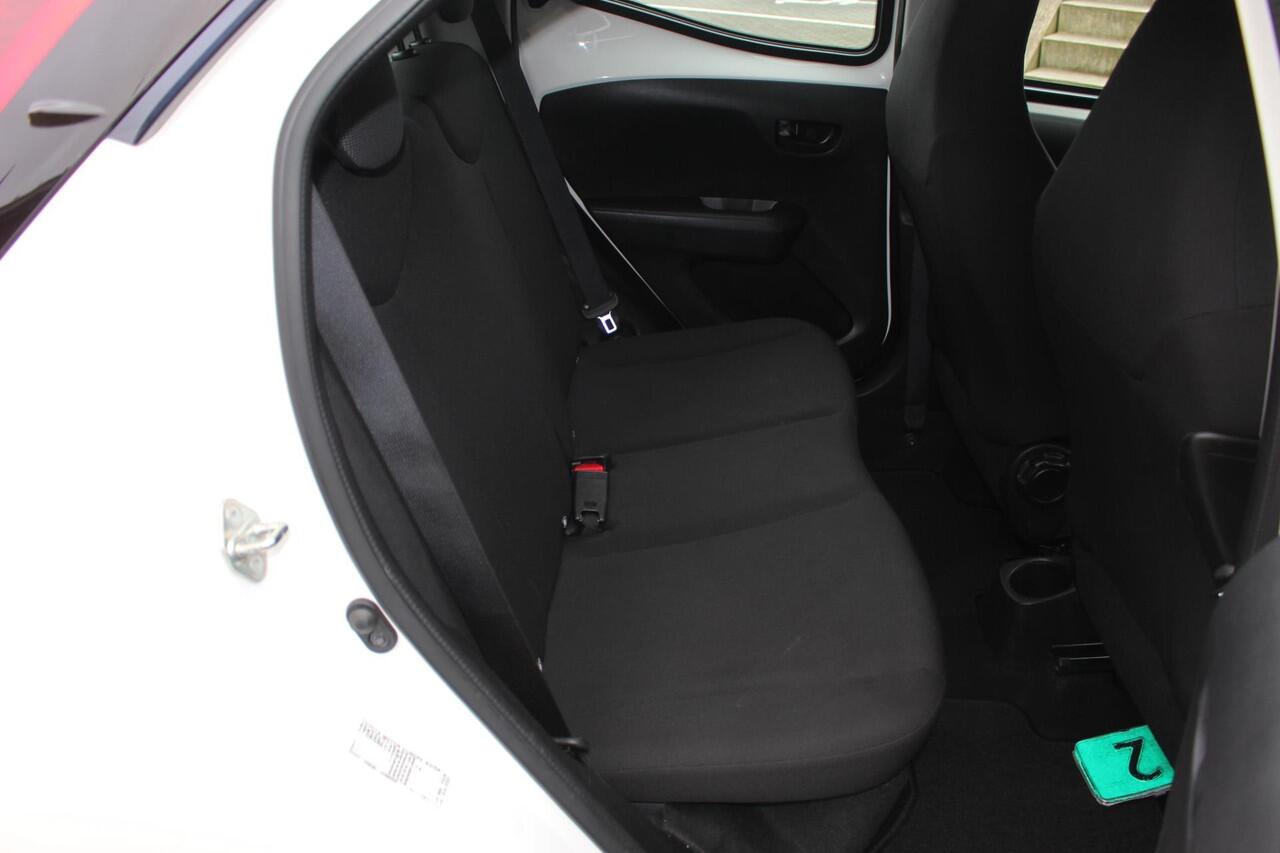 Toyota AYGO 1.0 VVT-i x-fun carplay audio Airco 1jaar garantie