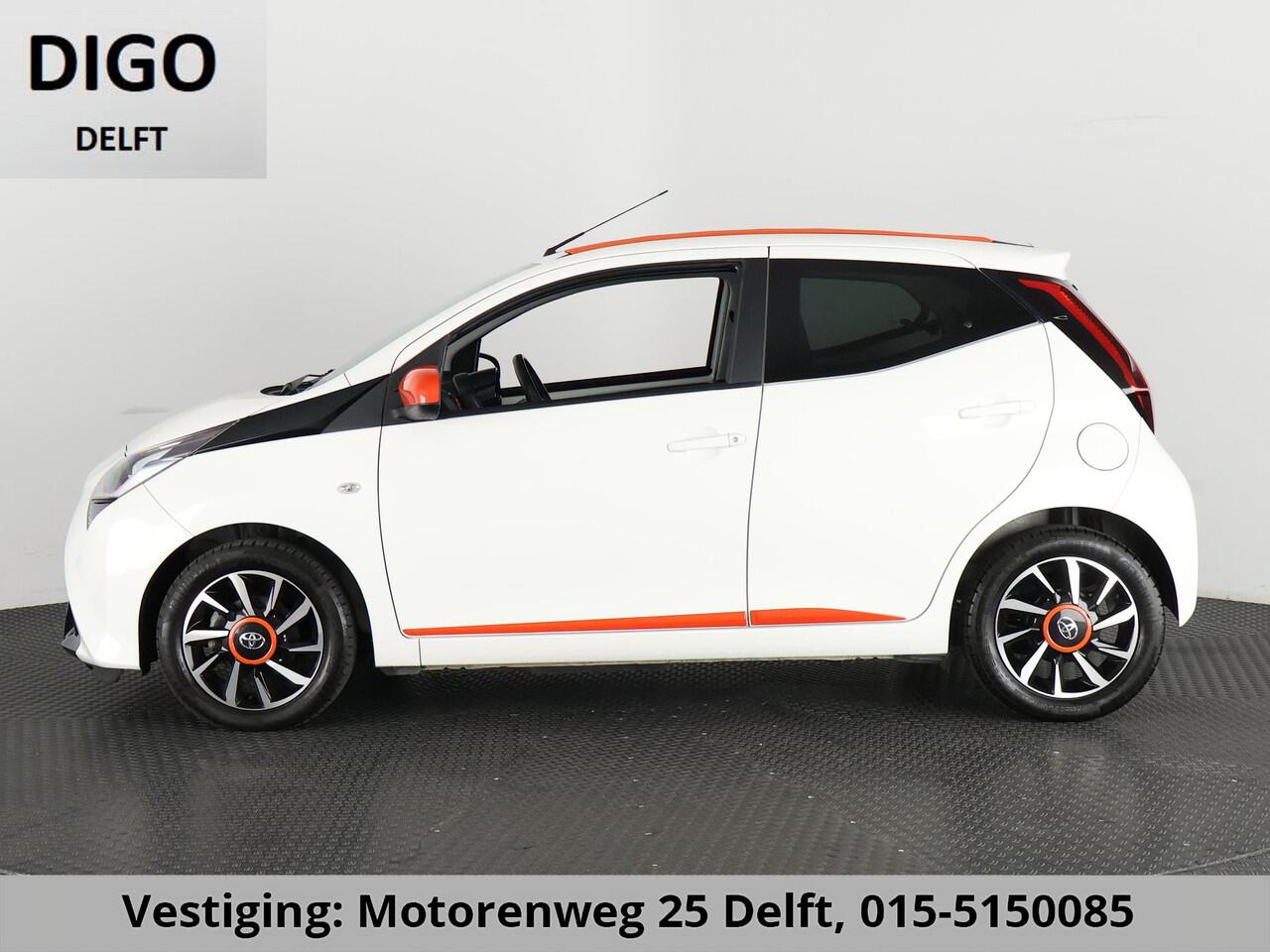 Toyota AYGO 1.0 VVT-i X-OTIC CABRIOLET 30.000 KM !! GARANTIE TOT 3-2029! LEDER.CARPLAY NAVI.AIRCO.LMV CAMERA !