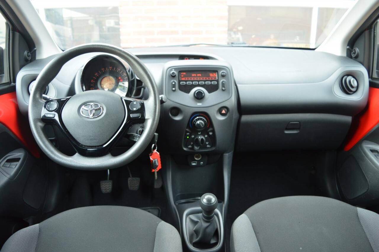 Toyota AYGO 1.0 VVT-i x-fun | AIRCO