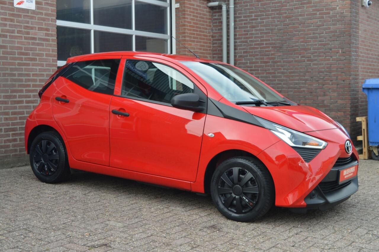 Toyota AYGO 1.0 VVT-i x-fun | AIRCO