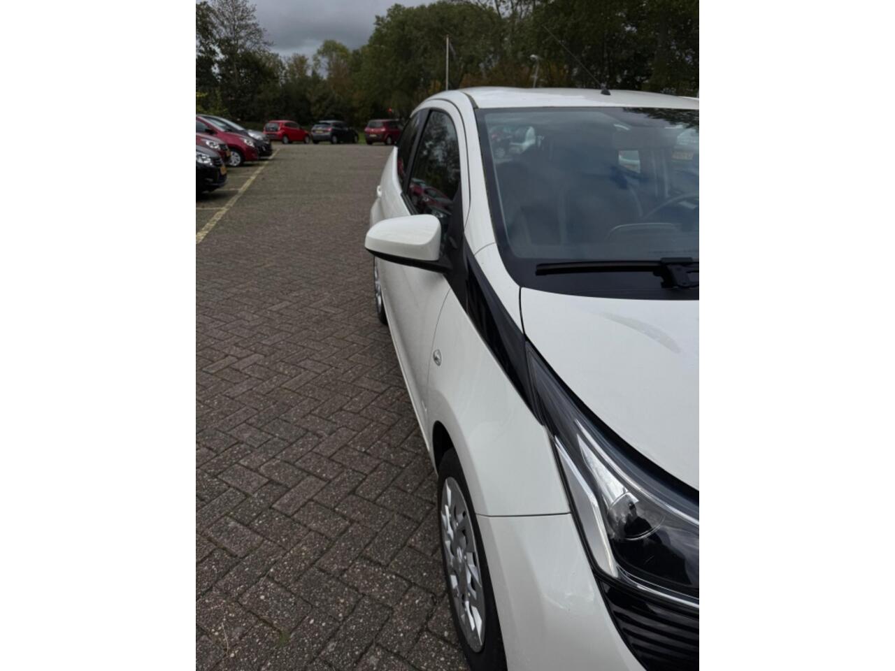 Toyota AYGO 1.0 VVT-i x-play ltd