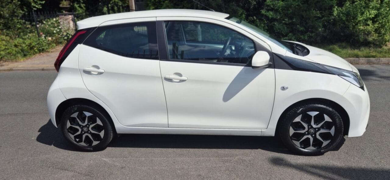 Toyota AYGO 1.0 VVT- X-clusiv*Airco*lichtmetaal*automaat*