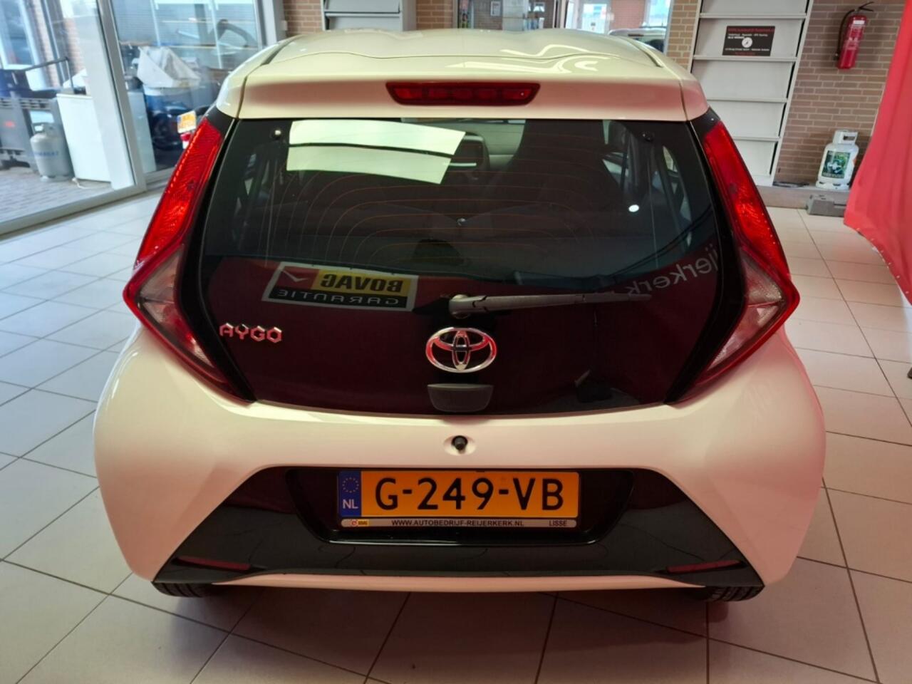 Toyota AYGO 1.0 VVT-i x-play limited, 12 mnd Bovag garantie