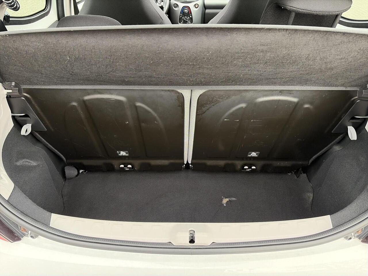 Toyota AYGO 1.0 VVT-i x-play Cabrio