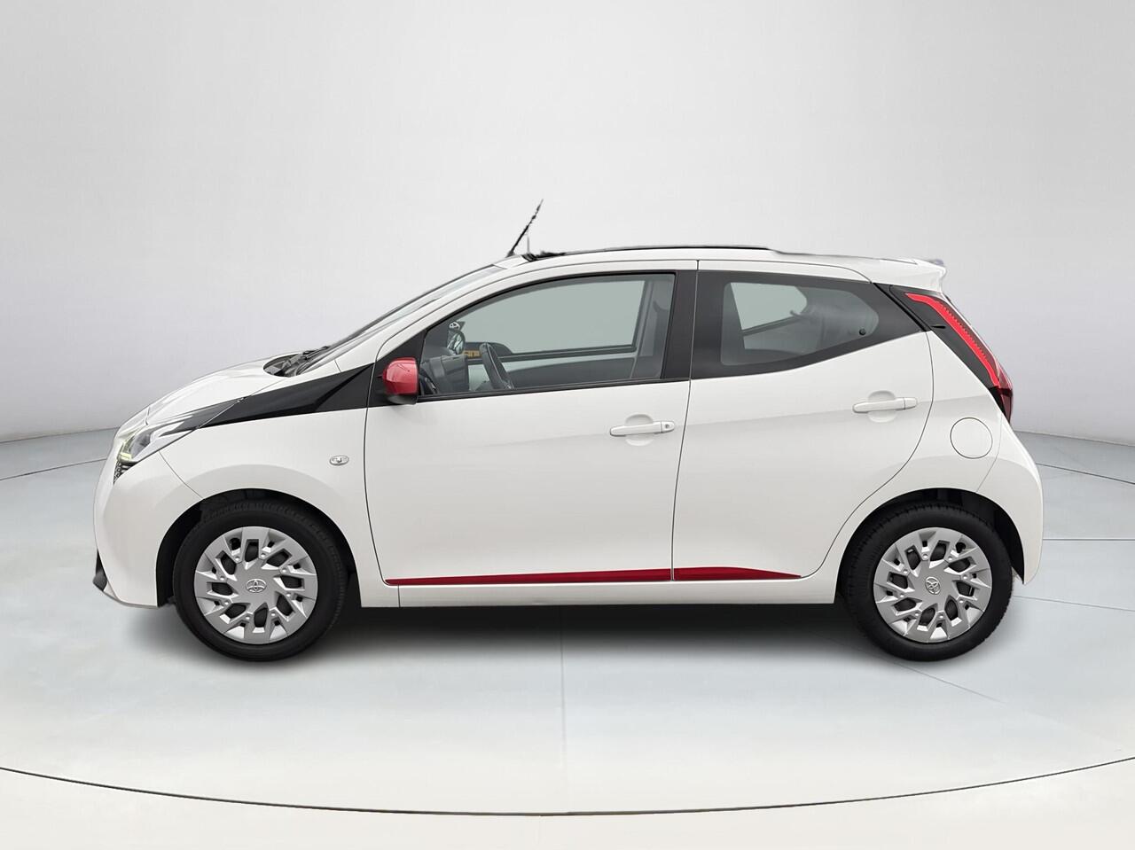 Toyota AYGO 1.0 VVT-i x-play Cabrio