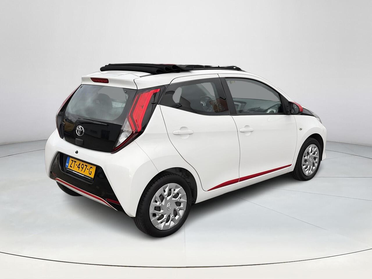 Toyota AYGO 1.0 VVT-i x-play Cabrio