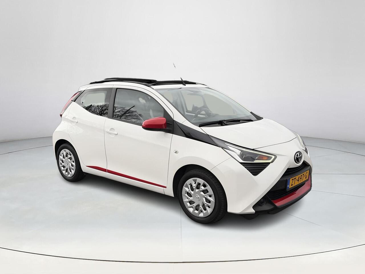 Toyota AYGO 1.0 VVT-i x-play Cabrio