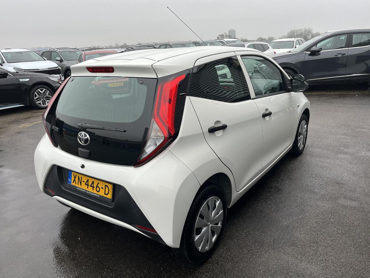 Toyota AYGO 1.0 VVT-i x-fun Volledig Dealeronderhouden, 1e eign. Airco