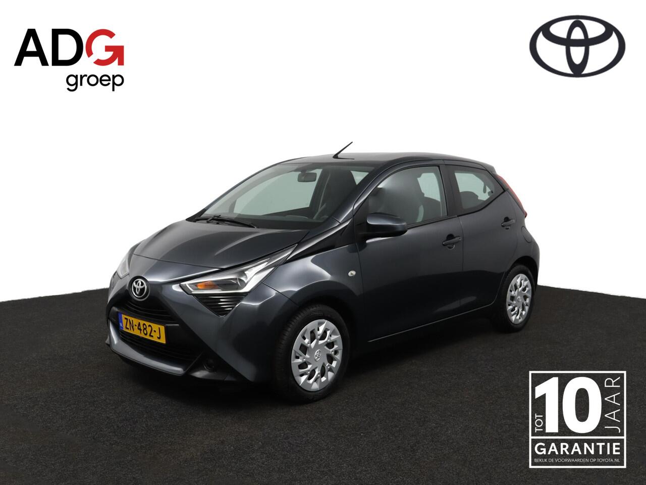 Toyota AYGO 1.0 VVT-i x-play | Airco | Bluetooth | Achteruitrijcamera |