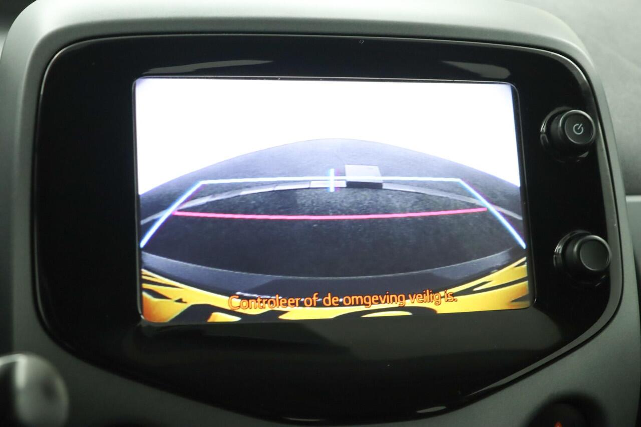 Toyota AYGO 1.0 VVT-i x-play | Airco | Bluetooth | Achteruitrijcamera |