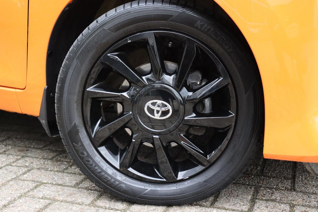 Toyota AYGO 1.0 VVT-i X-Cite Automaat, Parkeersensoren, Apple Carplay/Android Auto!
