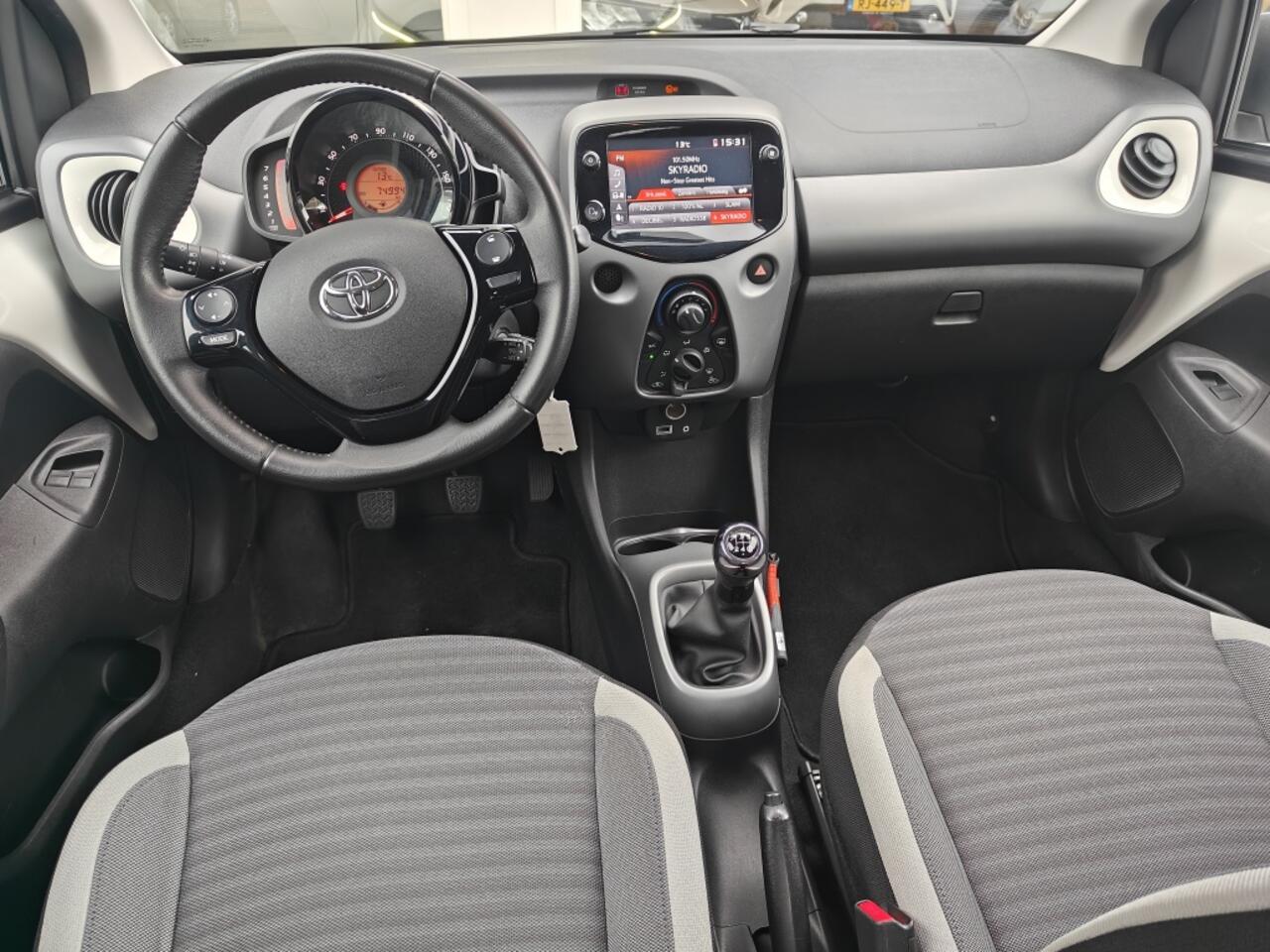 Toyota AYGO 1.0 VVT-i x-play