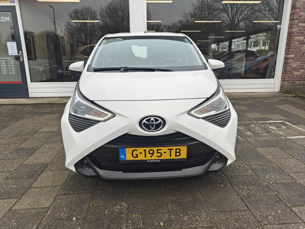 Toyota AYGO 1.0 VVT-i x-play