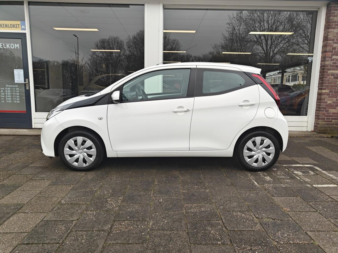 Toyota AYGO 1.0 VVT-i x-play