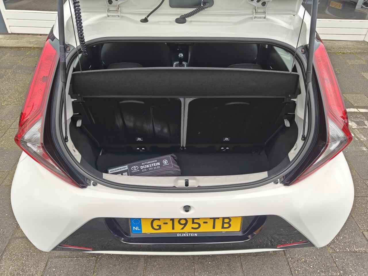Toyota AYGO 1.0 VVT-i x-play