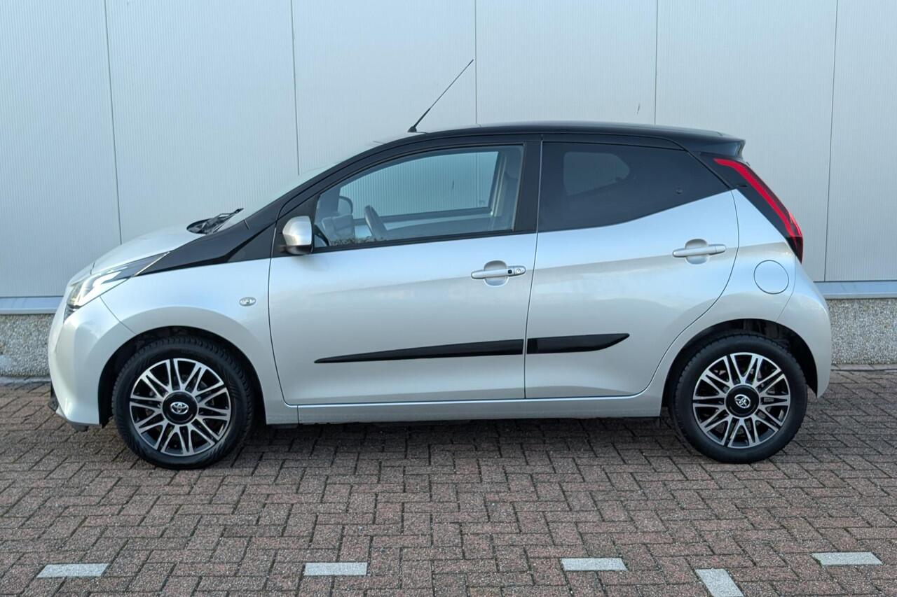 Toyota AYGO 1.0 VVT-i x-clusiv Achteruitrijcamera, Apple Carplay & Android Auto