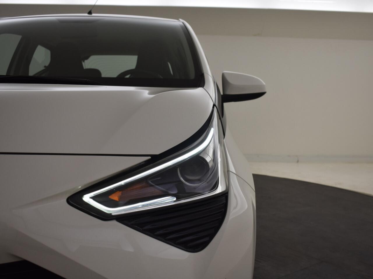 Toyota AYGO 1.0 VVT-i x-joy | All Season | Carplay | Camera