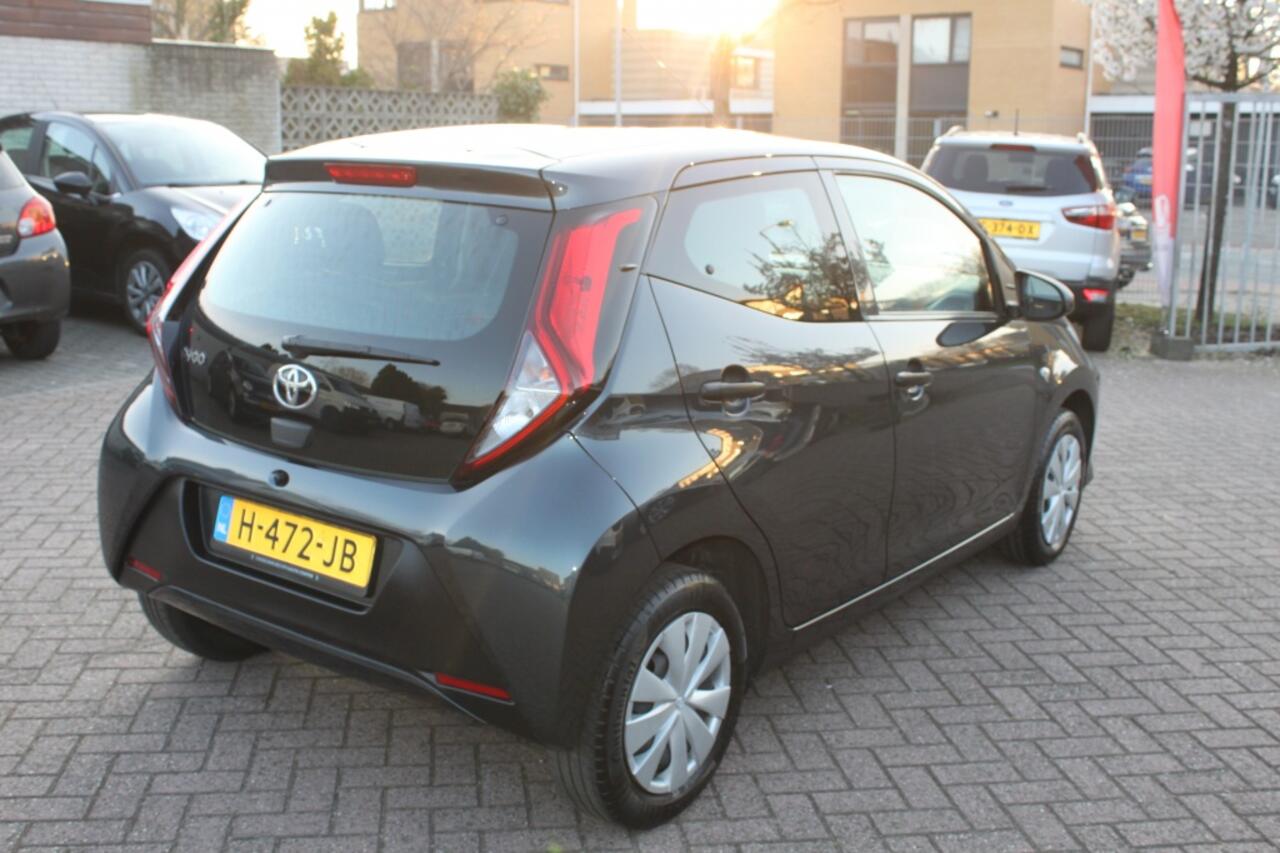Toyota AYGO 1.0 VVT-i x-fun airco