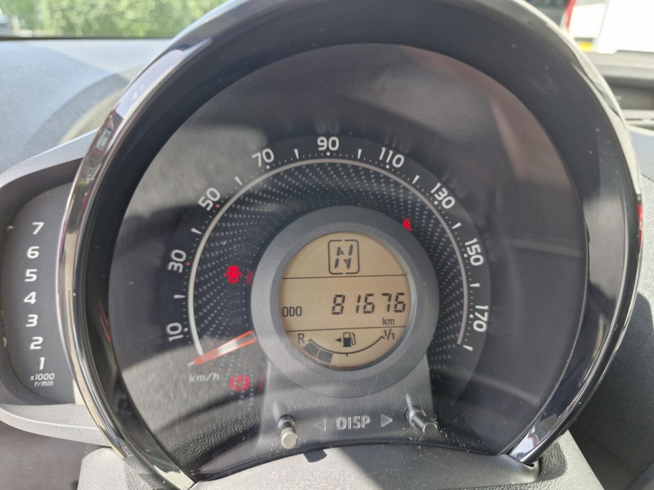 Toyota AYGO 1.0 VVT-i x-play Automaat | Apple Carplay | Andoid Auto | Achter