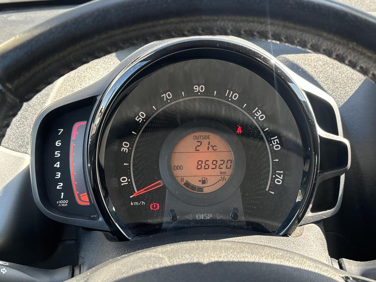 Toyota AYGO 1.0 VVT-i x-play | Apple Carplay/Android Auto | Camera | 1ste eigenaar | Toyota garantie tot 2030!