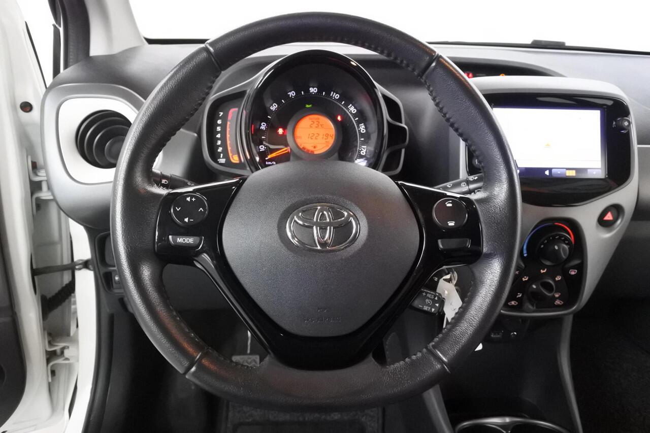 Toyota AYGO 1.0 VVT-i X-play Navigatie