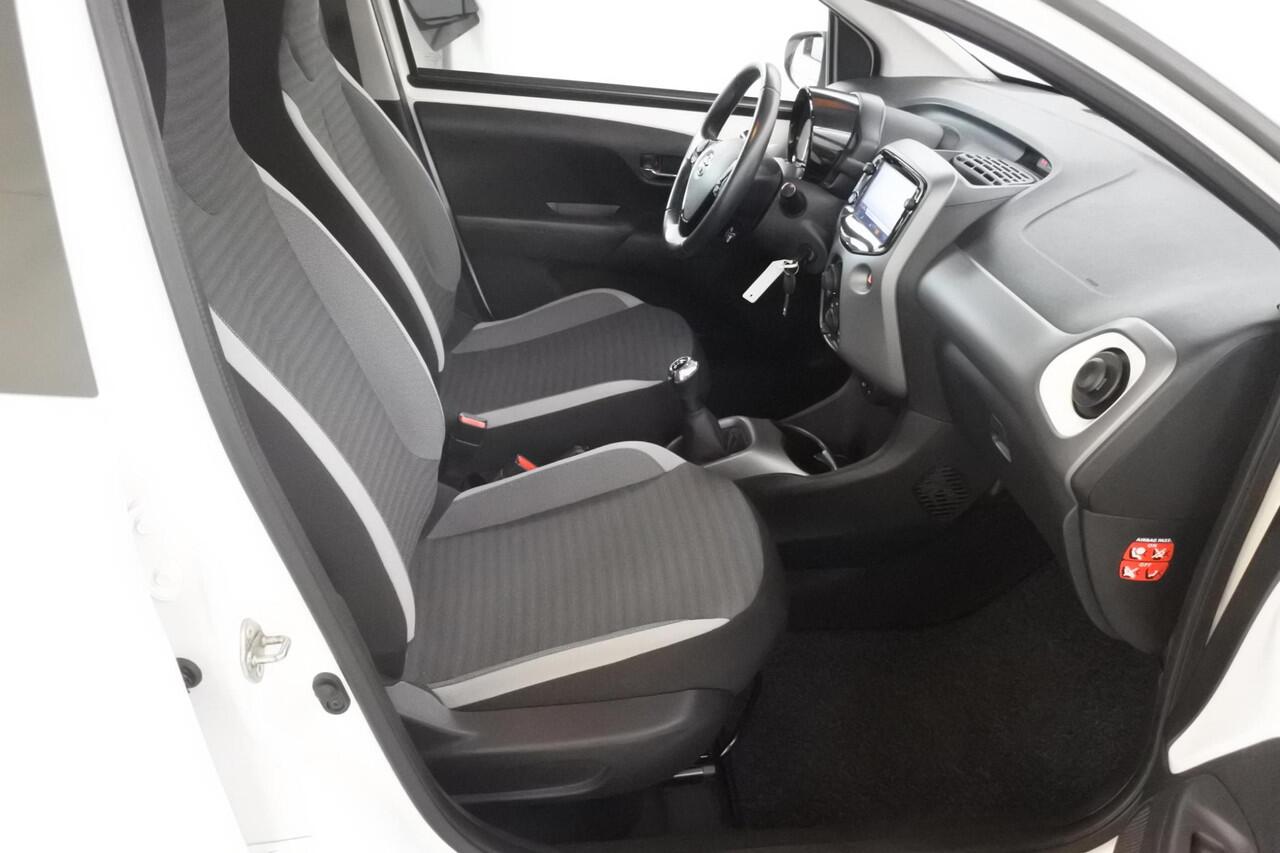 Toyota AYGO 1.0 VVT-i X-play Navigatie