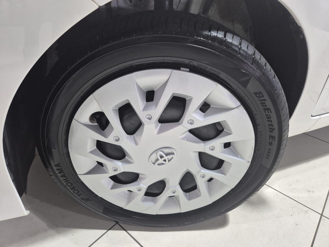 Toyota AYGO 1.0 VVT-i x-play | Dealer onderhouden | Apple carplay/anroid auto |