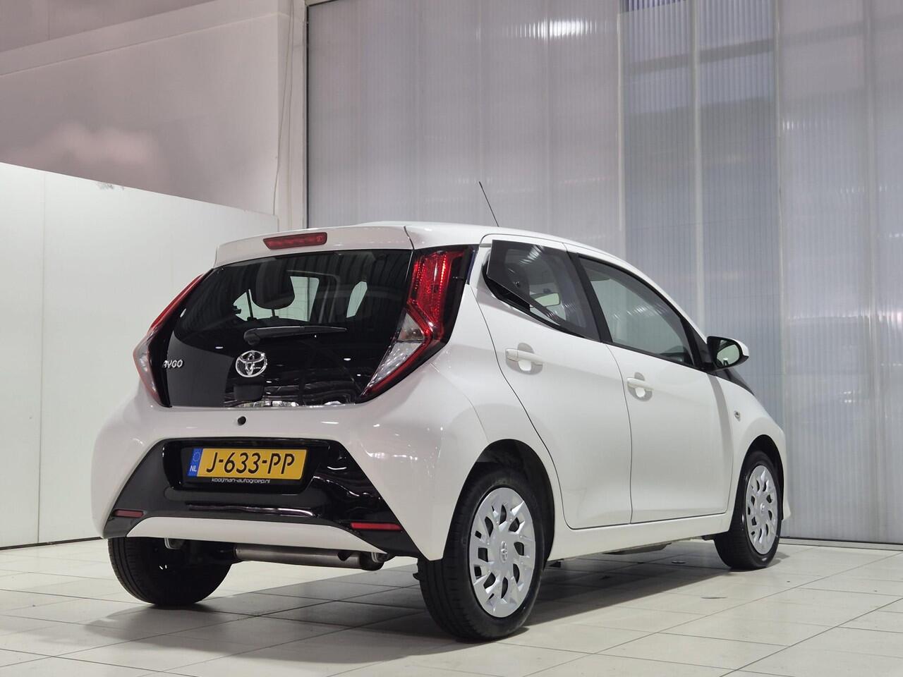 Toyota AYGO 1.0 VVT-i x-play | Dealer onderhouden | Apple carplay/anroid auto |