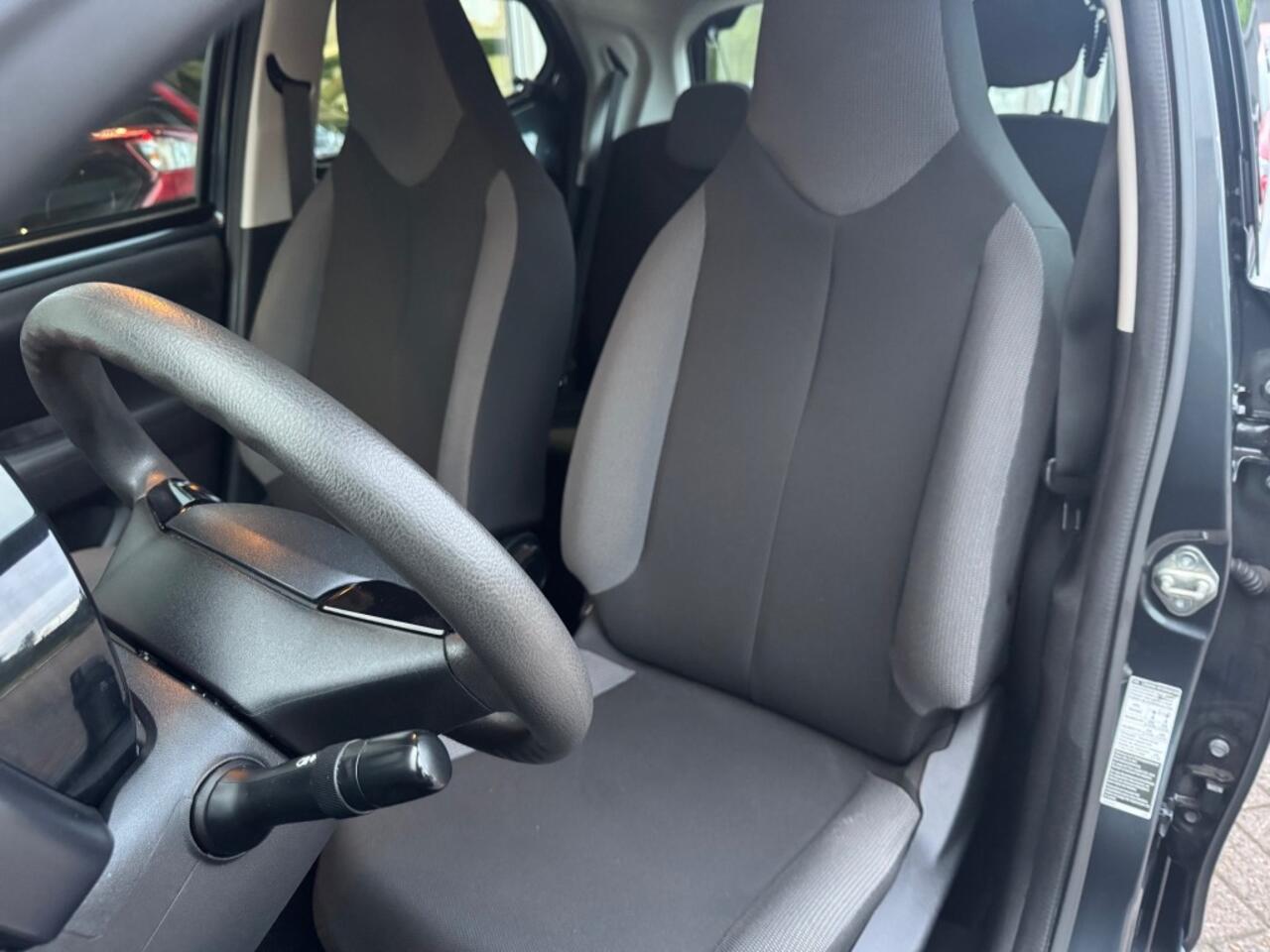 Toyota AYGO 1.0 VVT-i x-fun