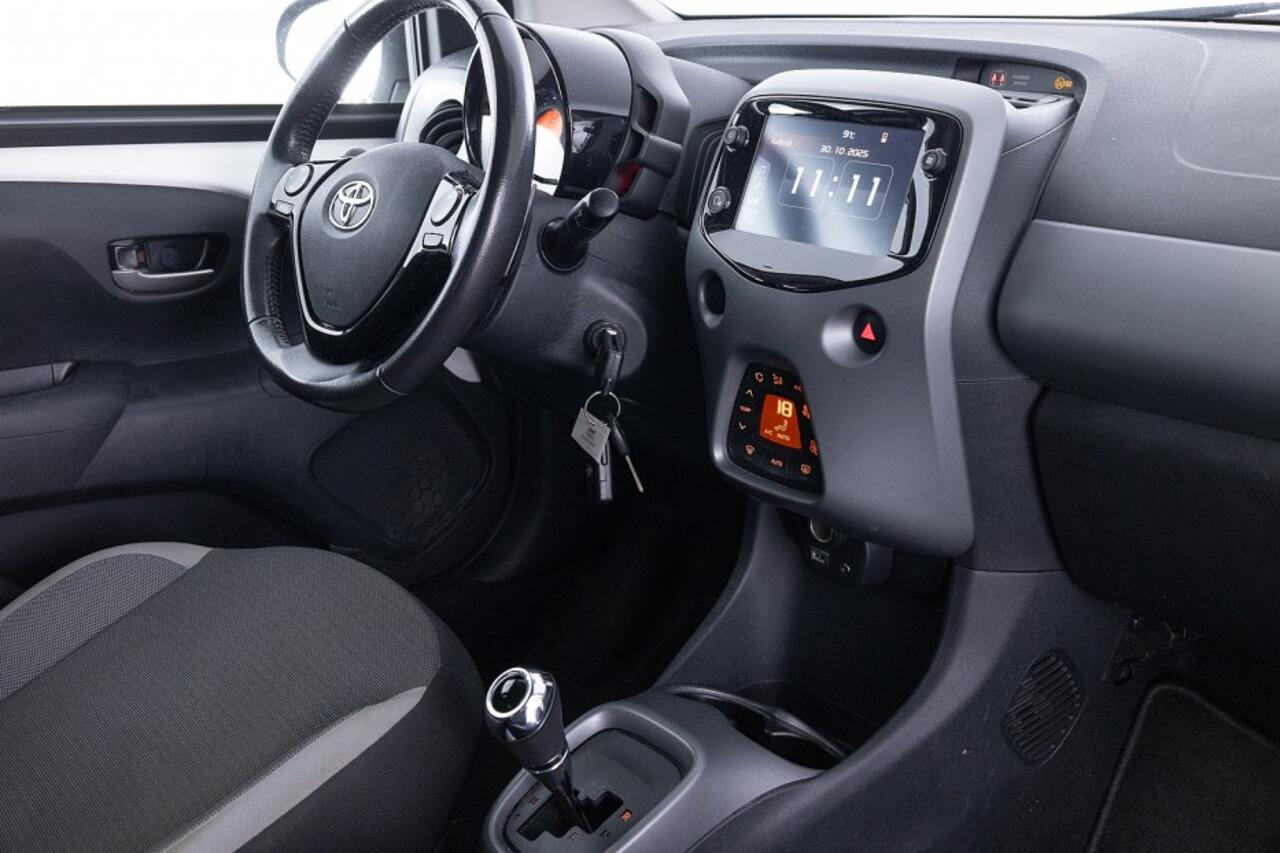 Toyota AYGO 1.0 VVT-i x-joy 5-drs Automaat | ECC | VELGEN | CAMERA ? 1e Eigenaar