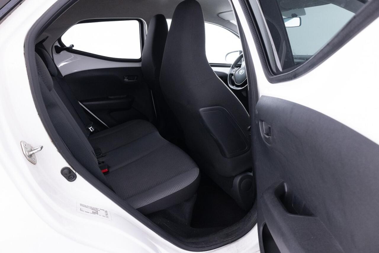 Toyota AYGO 1.0 VVT-i x-joy 5-drs Automaat | ECC | VELGEN | CAMERA ? 1e Eigenaar