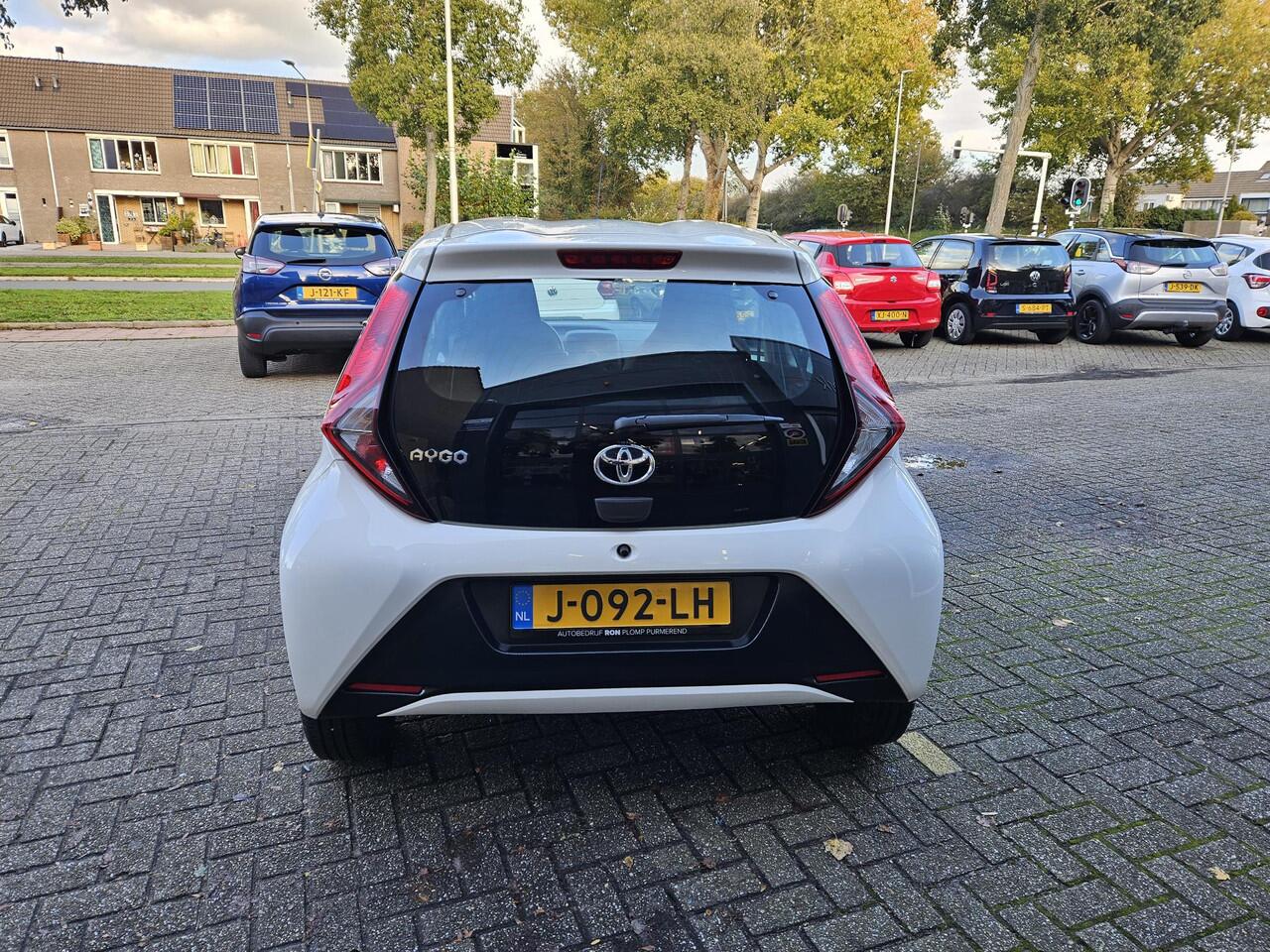 Toyota AYGO 1.0 VVT-i x-fun / Airco/ Bluetooth/ Led/ Elektrische ramen