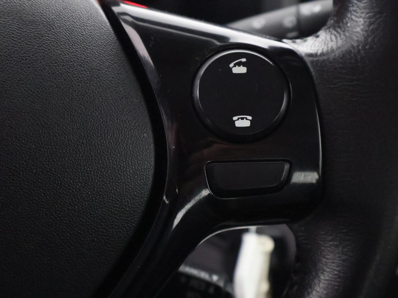 Toyota AYGO 1.0 VVT-i X-Play | Airco | Camera | Bluetooth |