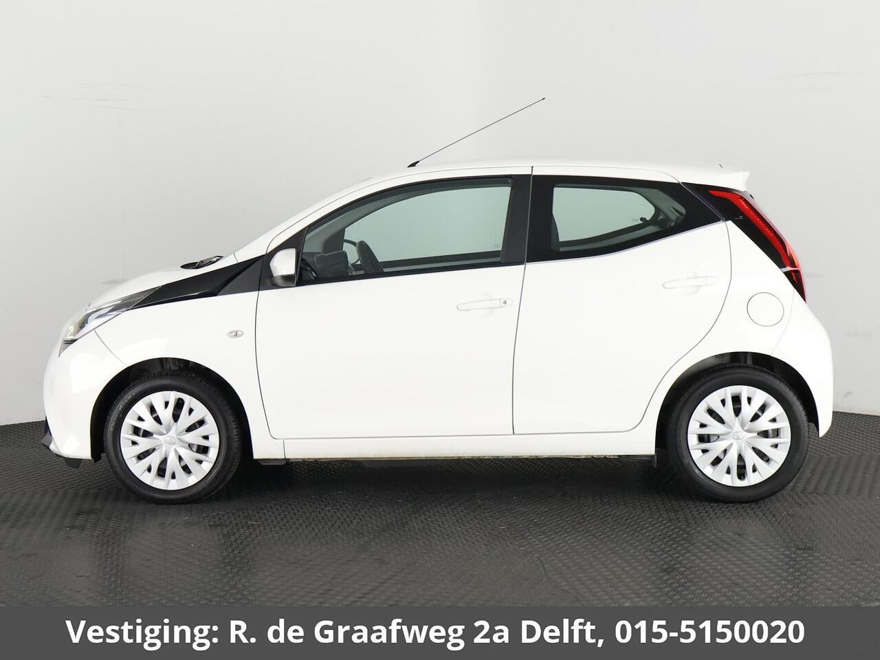 Toyota AYGO 1.0 VVT-i X-Play | Airco | Camera | Bluetooth |