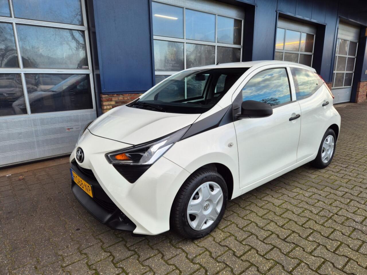 Toyota AYGO 1.0 VVT-I X-FUN TREKHAAK, Bleutooth, ALL IN prijs!