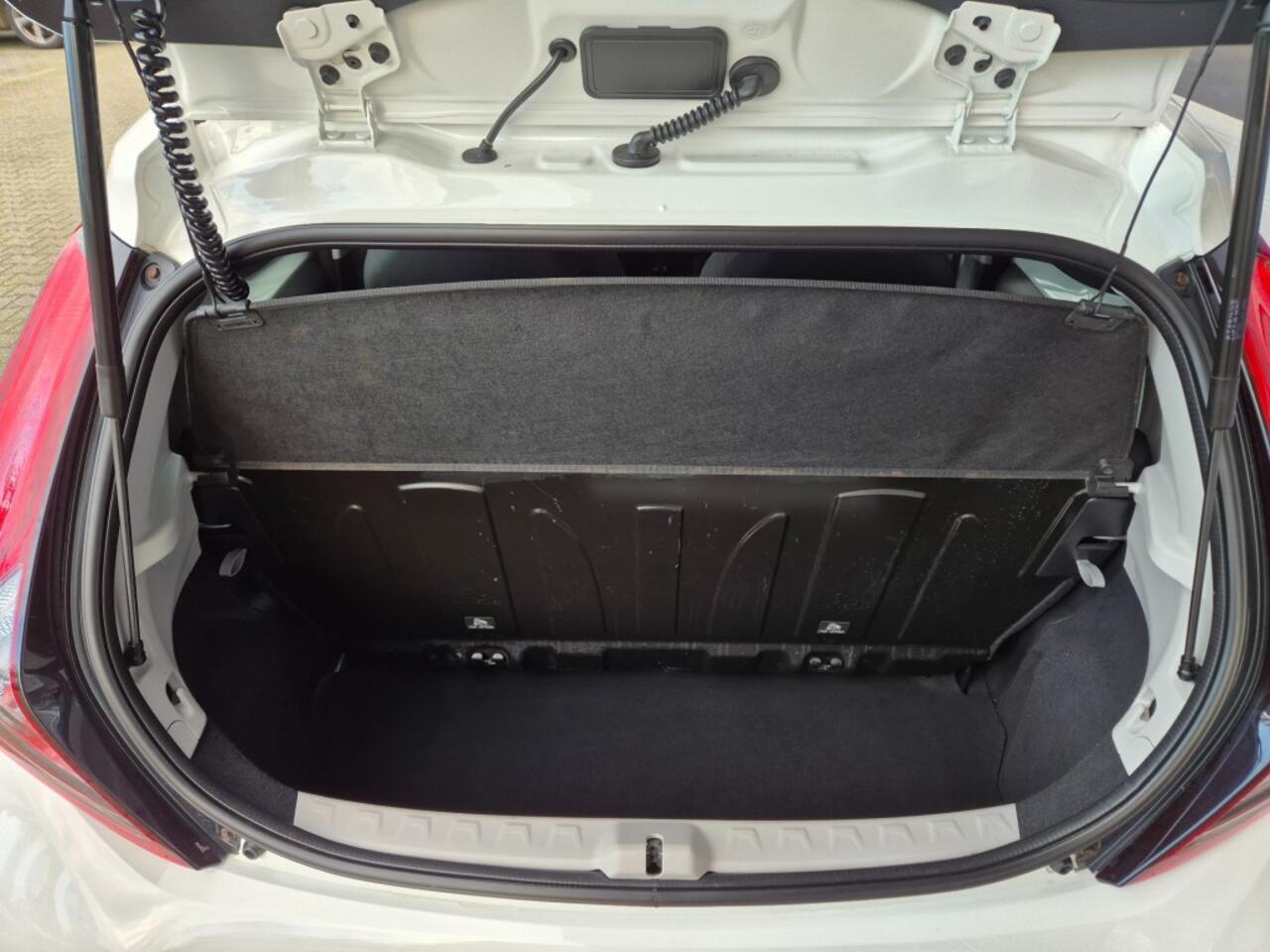 Toyota AYGO 1.0 VVT-I X-FUN TREKHAAK, Bleutooth, ALL IN prijs!