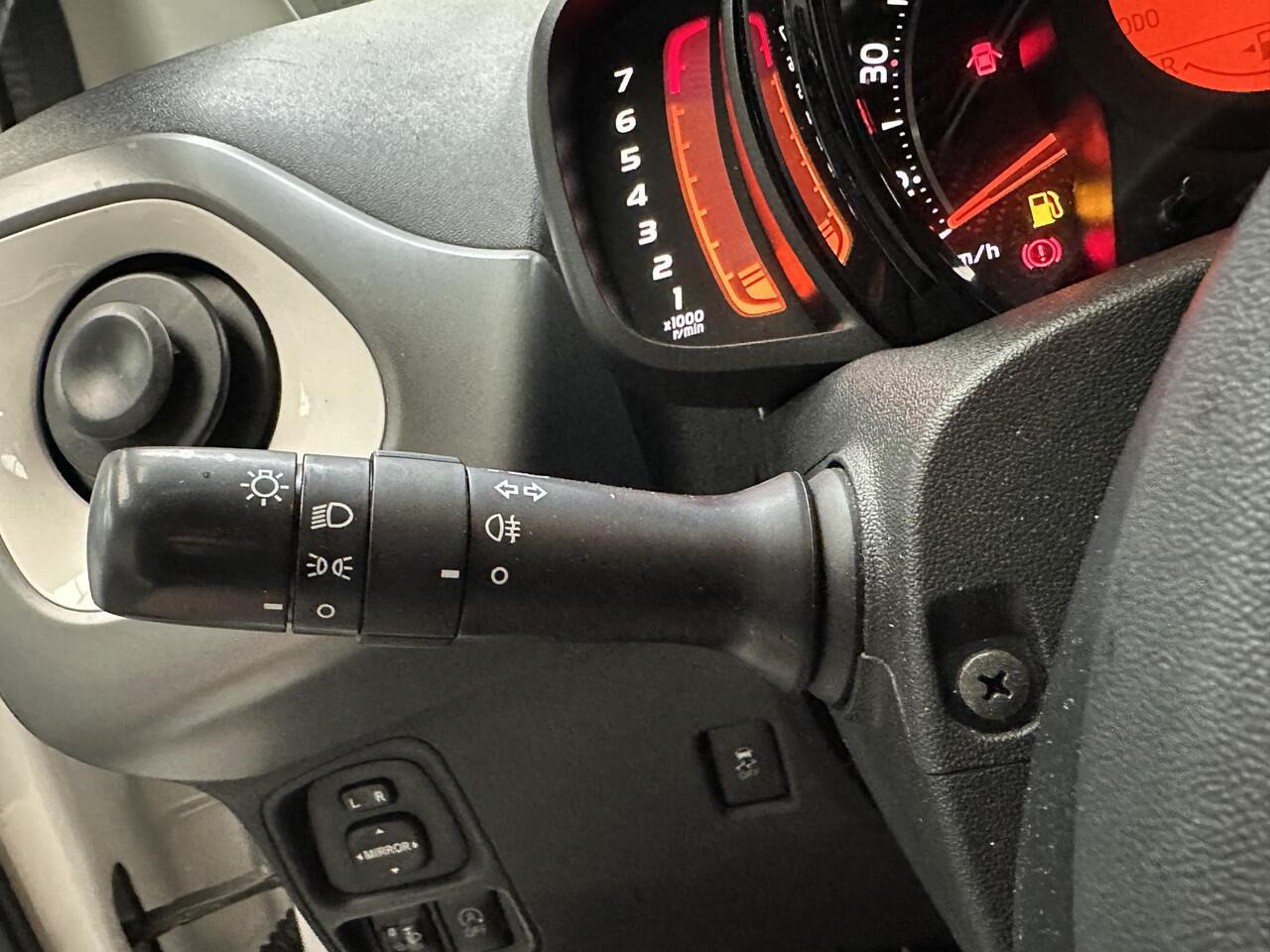 Toyota AYGO 1.0 VVT-i x-play NL Auto, slechts 72000km, Apple Carplay Android auto, btw auto