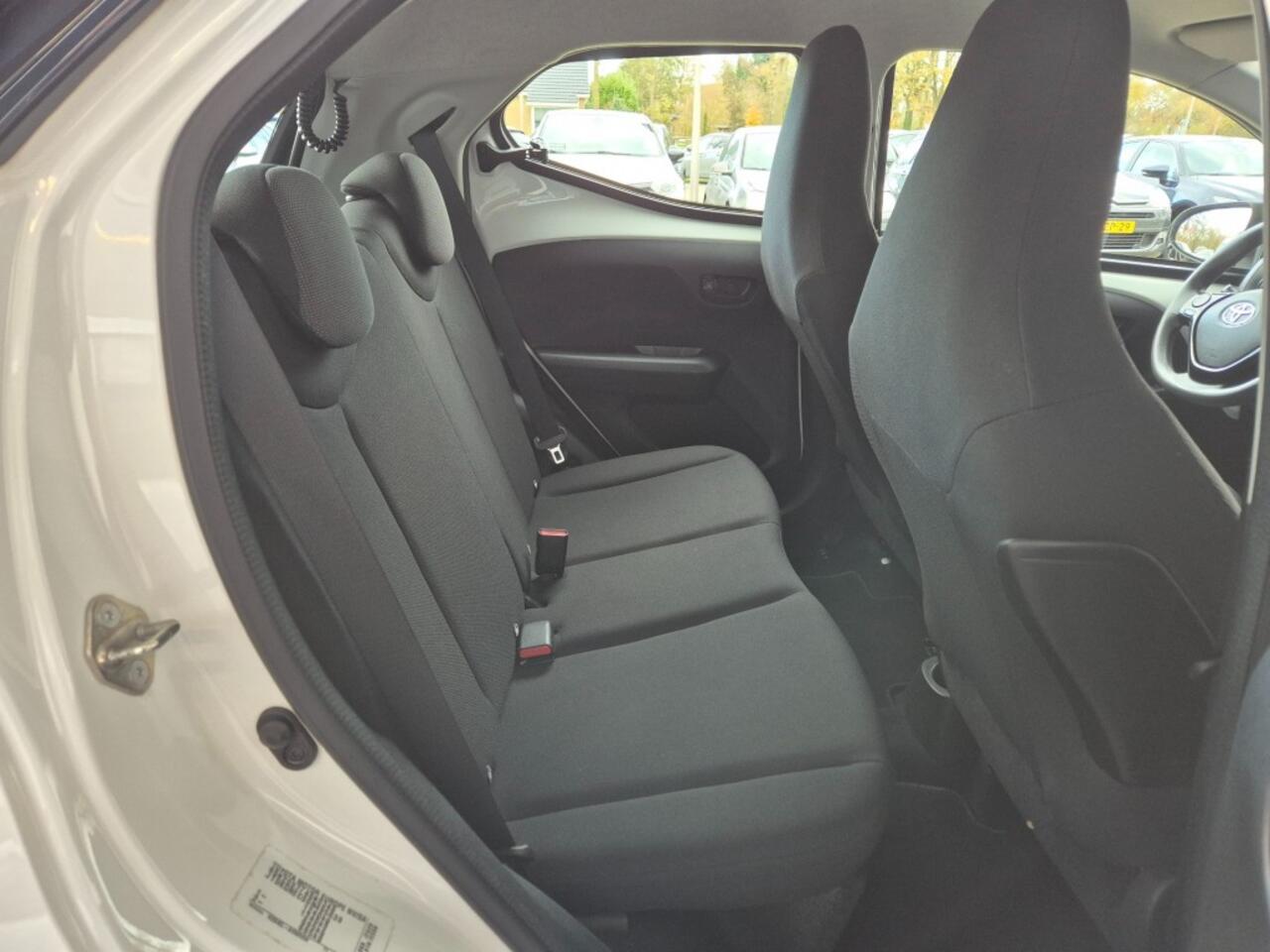 Toyota AYGO 1.0 VVT-I X-FUN TREKHAAK, Bleutooth, ALL IN prijs!