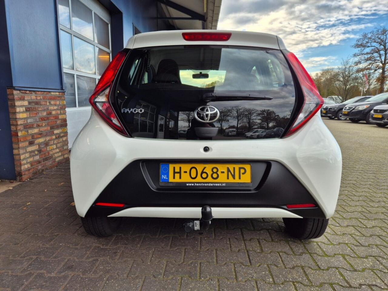 Toyota AYGO 1.0 VVT-I X-FUN TREKHAAK, Bleutooth, ALL IN prijs!