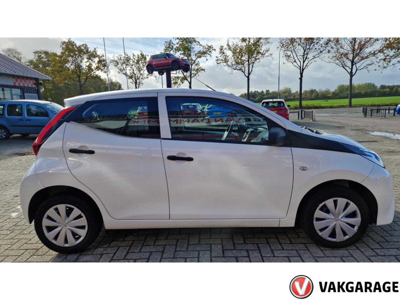 Toyota AYGO 1.0 VVT-i x-fun
