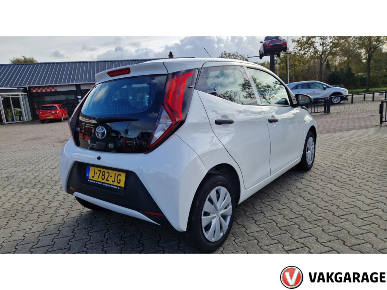 Toyota AYGO 1.0 VVT-i x-fun