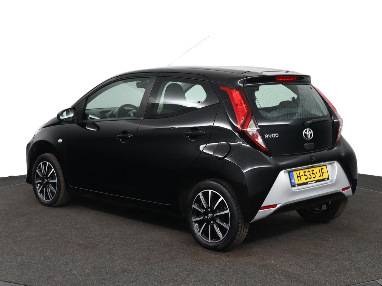 Toyota AYGO 1.0 VVT-i x-play | Achteruitrijcamera | LMV | NAP |